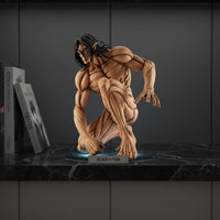 Estatua de Eren Yeager de Ataque a los Titanes