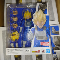 Bandai SHFiguarts Super Saiyan Vegeta Battle Suit Dragon Ball Z articulated figures