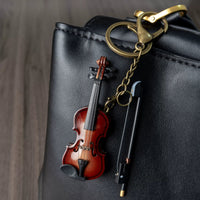 Vintage violin bag hanging metal keychain, creative personality key ring chain, school bag, backpack charm, bag pendant