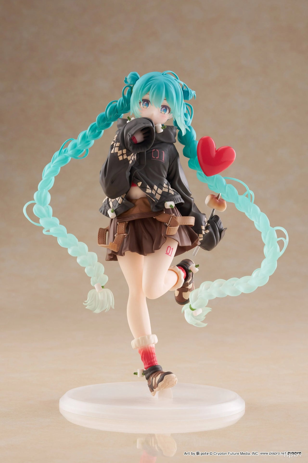 Genuine TAITO Hatsune Miku fashion outdoor fashion prize figure 18 cm