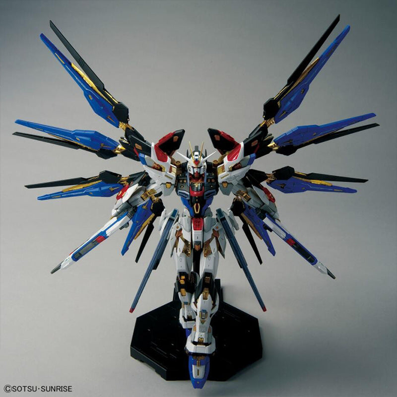 Bandai MGEX SEED STRIKE FREEDOM X20A Strike Freedom Gundam assembly model