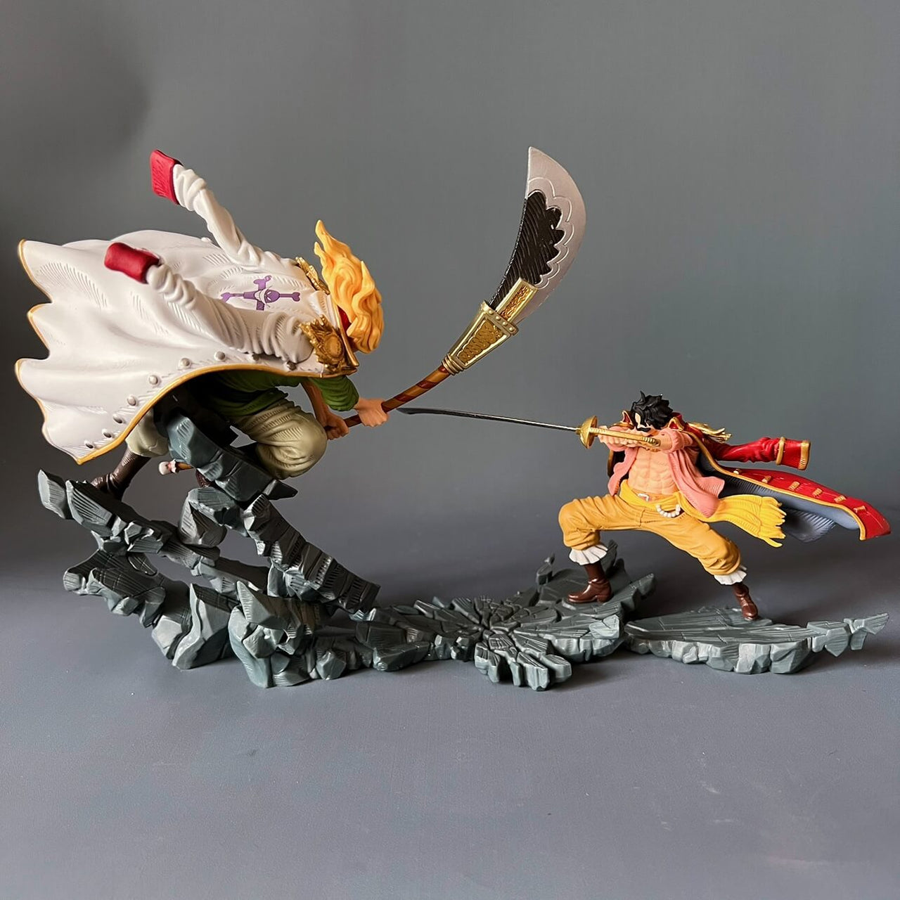One Piece Gol D Roger and Whitebeard Figures - FIHEROE.